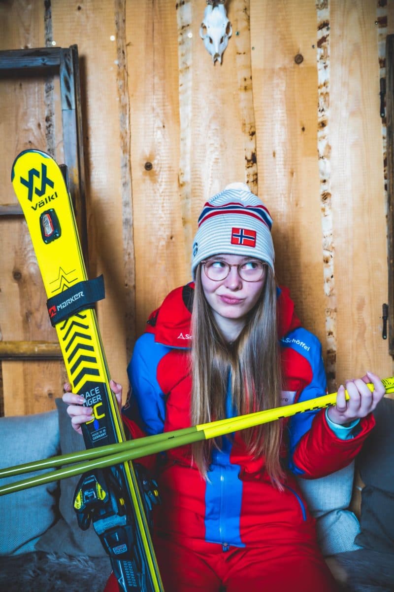 Laura-Skilehrerin-Skischule-Sankt-Englmar