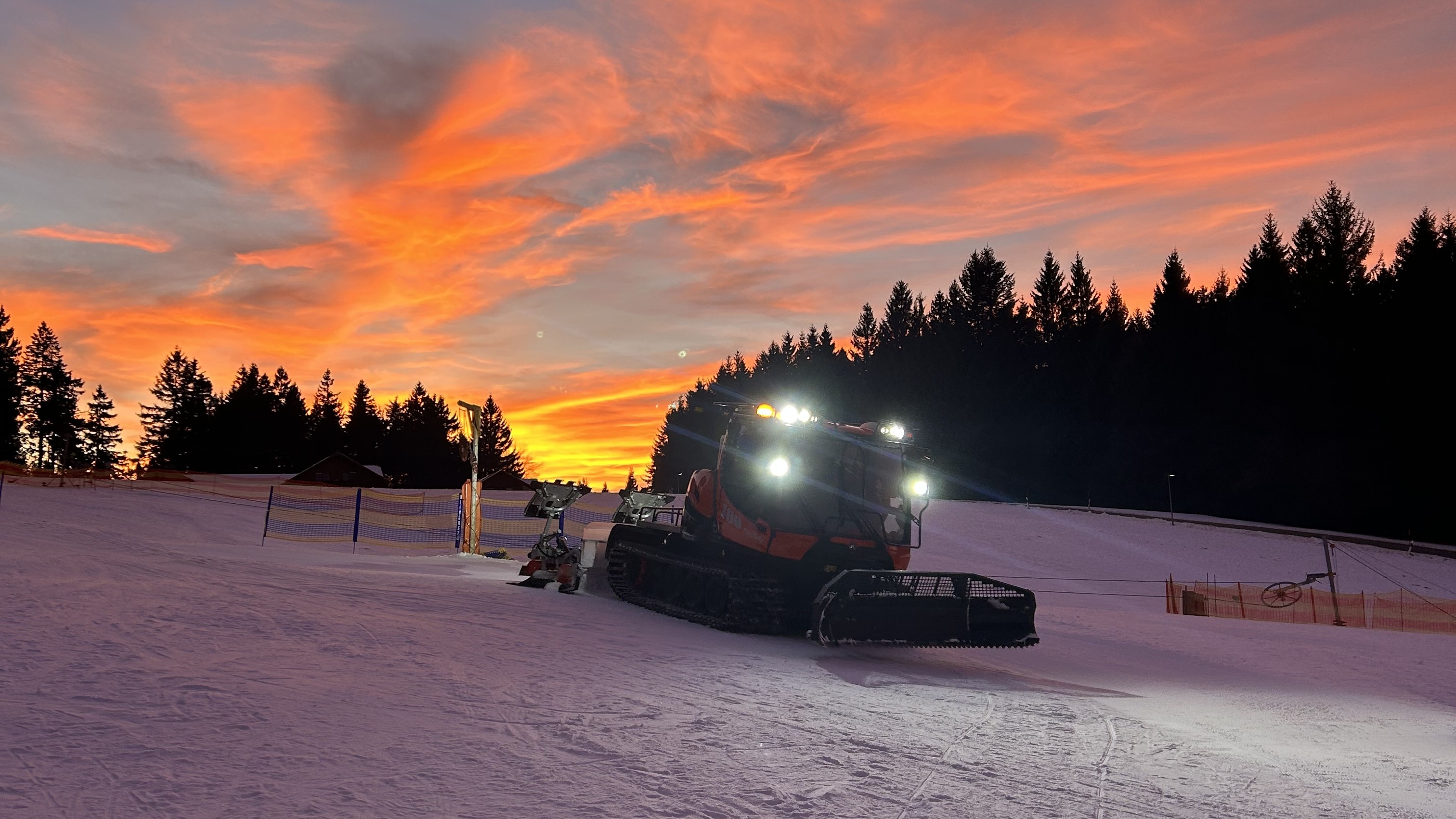 Skilift-Predigtstuhl-Arena-Pistenraupe